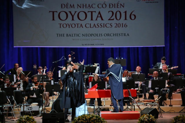 Toyota Classics 2016: Tùng Dương thăng hoa cùng các nghệ sĩ hàn lâm - 1 Toyota Classics 2016: Tùng Dương thăng hoa cùng các nghệ sĩ hàn lâm - 1