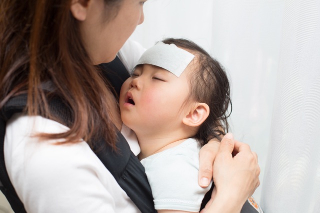 Phòng chống bệnh giao mùa thu đông cho trẻ có sức đề kháng yếu - 1 Phòng chống bệnh giao mùa thu đông cho trẻ có sức đề kháng yếu - 1