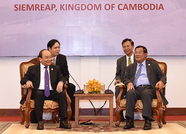 Thủ tướng Nguyễn Xuân Phúc hội đàm với Thủ tướng Campuchia Hun Sen - 2
Ảnh: VGP/Quang Hiếu