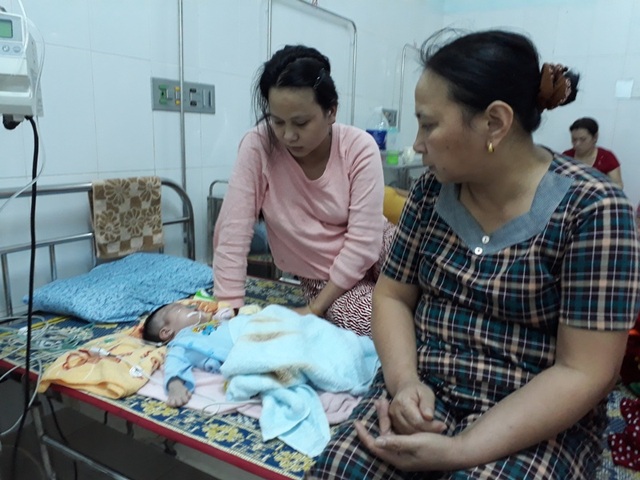 Vụ bé sơ sinh gãy tay, xẹp phổi: Đình chỉ bác sĩ trực tiếp điều trị - 2 Cháu bé vẫn đang được chăm sóc tại bệnh viện