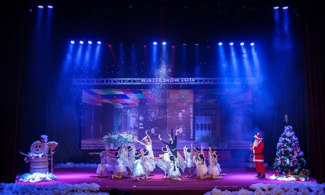 Nhạc kịch “Ông già Noel bị bắt cóc” lần đầu ra mắt mùa Giáng sinh - 1 “Ông già Noel bị bắt cóc” - vở nhạc kịch lần đầu ra mắt vào mùa Giáng sinh 2016.
