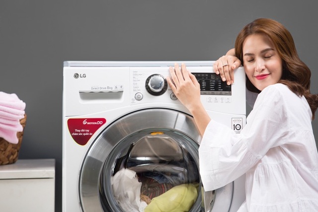 Những tính năng đặc biệt chưa từng biết của máy giặt lồng ngang - 2 Nhờ động cơ gắn trực tiếp vào lồng giặt, máy giặt giờ đây hoạt đồng bền bỉ mà hoàn toàn êm ái, tuổi thọ từ đó cũng được nâng cao.
