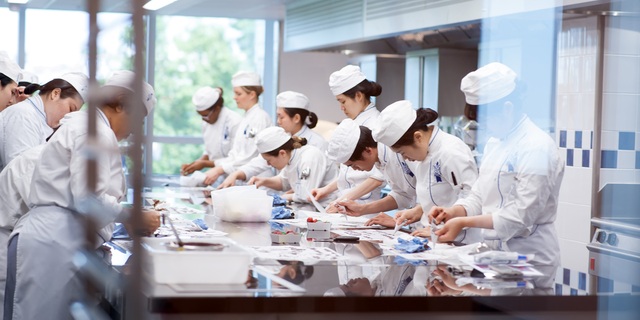 Học ngành ẩm thực – nhà hàng khách sạn tại trường top 10 thế giới Le Cordon Bleu - 3 Chương trình thực tập hưởng lương đến 12 tháng đầy hấp dẫn