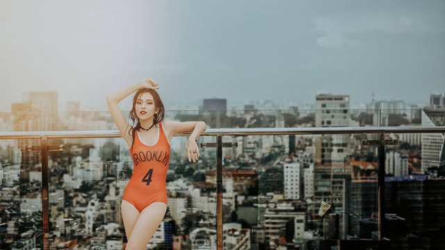 Nữ sinh Học viện Hàng không "đốt mắt" với bikini - 4 Nữ sinh Học viện Hàng không "đốt mắt" với bikini - 4