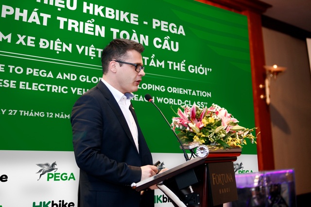 Ông Mark Wonner - Giám đốc kỹ thuật toàn cầu mảng xe điện 2 bánh của Bosch - phát biểu tại lễ công bố đổi tên thương hiệu của PEGA (HKbike)
