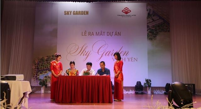 Chính thức ra mắt dự án Sky Garden Vĩnh Yên - 4 Lễ ký cam kết đảm bảo tiến độ dự án và chất lượng thi công giữa đại diện đơn vị nhà thầu và Chủ đầu tư