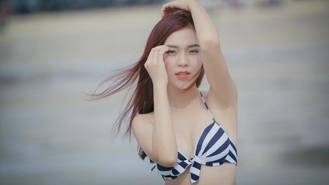 Nữ sinh Học viện Hàng không "đốt mắt" với bikini - 8 Nữ sinh Học viện Hàng không "đốt mắt" với bikini - 8