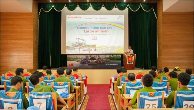 Honda Việt Nam tích cực đào tạo lái xe ô tô an toàn - 3 Honda Việt Nam tích cực đào tạo lái xe ô tô an toàn - 3