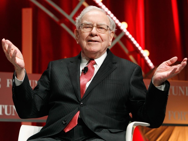 Tỷ phú Mỹ kiếm hơn 32 triệu USD mỗi ngày - 1
Nhà đầu tư huyền thoại của Mỹ Warren Buffett. (Ảnh: Getty)