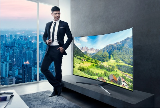 Tại sao nên mua TV màn hình cong? - 3 Samsung SUHD TV với thiết kế ấn tượng đã tạo nên sự trọn vẹn cho không gian giải trí tại gia