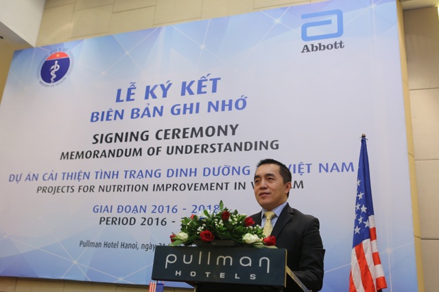 Bộ Y tế Việt Nam ký chương trình hợp tác hỗ trợ cải thiện dinh dưỡng với Abbott - 4
Ông Douglas Kuo - Tổng Giám đốc Abbott Việt Nam:“Là công ty chăm sóc sức khỏe toàn cầu, chúng tôi tâm huyết với việc giúp đỡ người dân sống khỏe mạnh và trọn vẹn nhất có thể