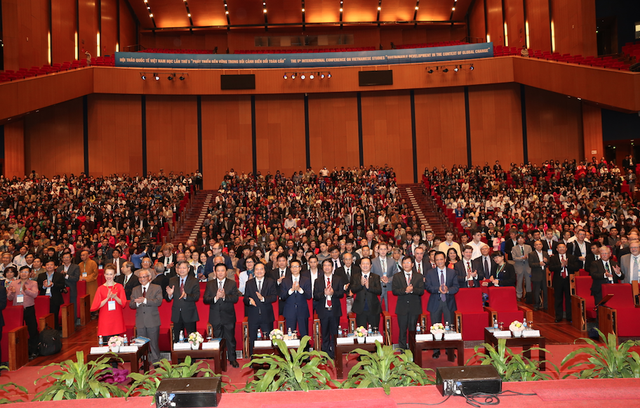 
Các đại biểu tham dự Hội thảo quốc tế Việt Nam học lần thứ 5
