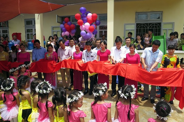 Tưng bừng ngày hội khánh thành công trình phòng học Dân trí thứ 7 tại Yên Bái - 15 Tưng bừng ngày hội khánh thành công trình phòng học Dân trí thứ 7 tại Yên Bái - 15