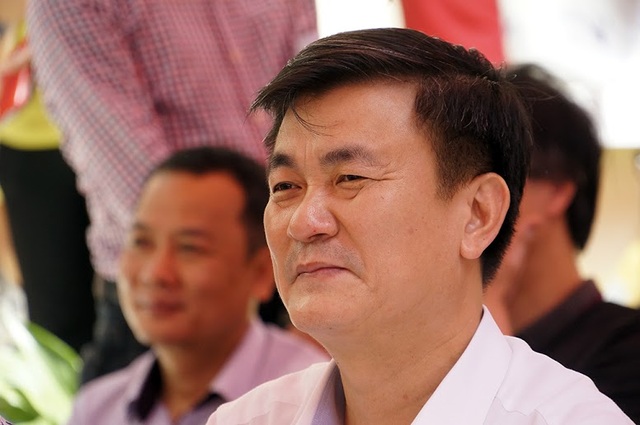 Tưng bừng ngày hội khánh thành công trình phòng học Dân trí thứ 7 tại Yên Bái - 10
Nụ cười của ông Nguyễn Chiến Thắng, UVTV Tỉnh Ủy, Phó Chủ tịch UBND tỉnh Yên Bái trước niềm vui của cô và trò trường mầm non Sơn Lương với 3 phòng học mới khang trang, sạch đẹp