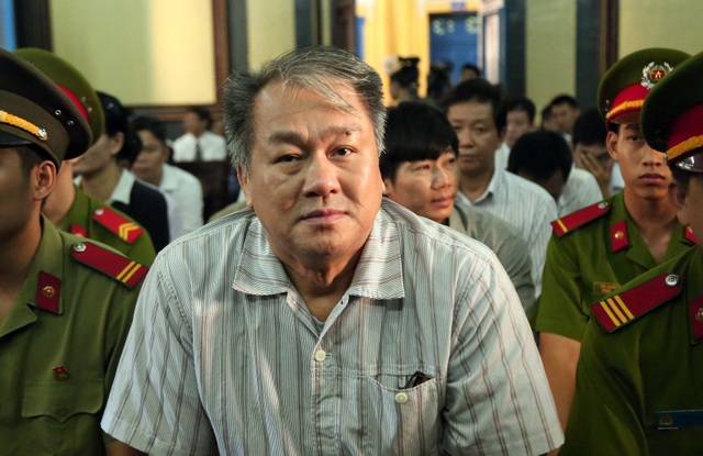 Phạm Công Danh và Trầm Bê cùng nhau hầu tòa - 1 Phạm Công Danh tại phiên tòa giai đoạn 1 của vụ án.