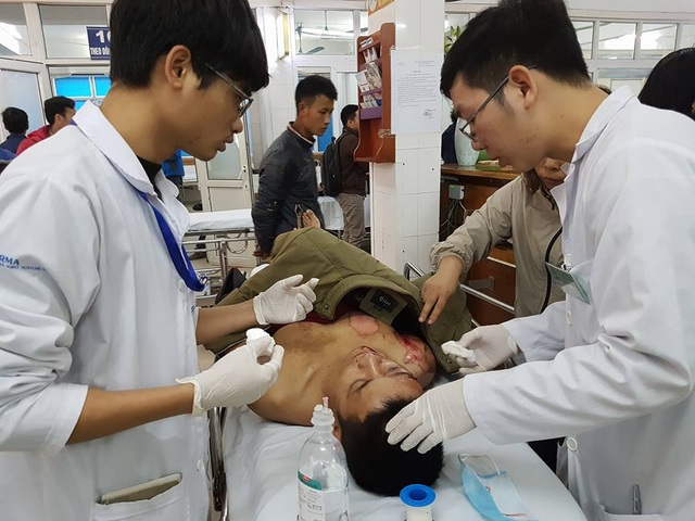 Hàng ngàn trường hợp ẩu đả, tai nạn giao thông nhập viện trong 3 ngày Tết - 2 Hàng ngàn trường hợp ẩu đả, tai nạn giao thông nhập viện trong 3 ngày Tết - 2
