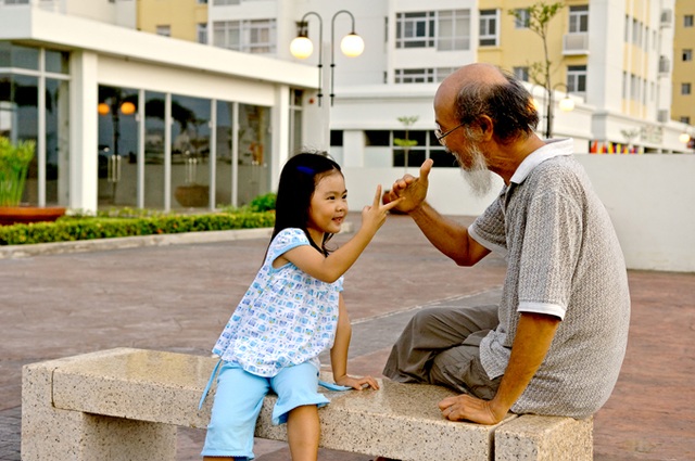 Chỗ nào cho ông bà khi ở căn hộ? - 1 Môi trường chung cư hiện đại với nhiều tiện ích, an ninh, yên tĩnh đang trở thành môi trường thích hợp cho người già sinh sống cùng con cháu
