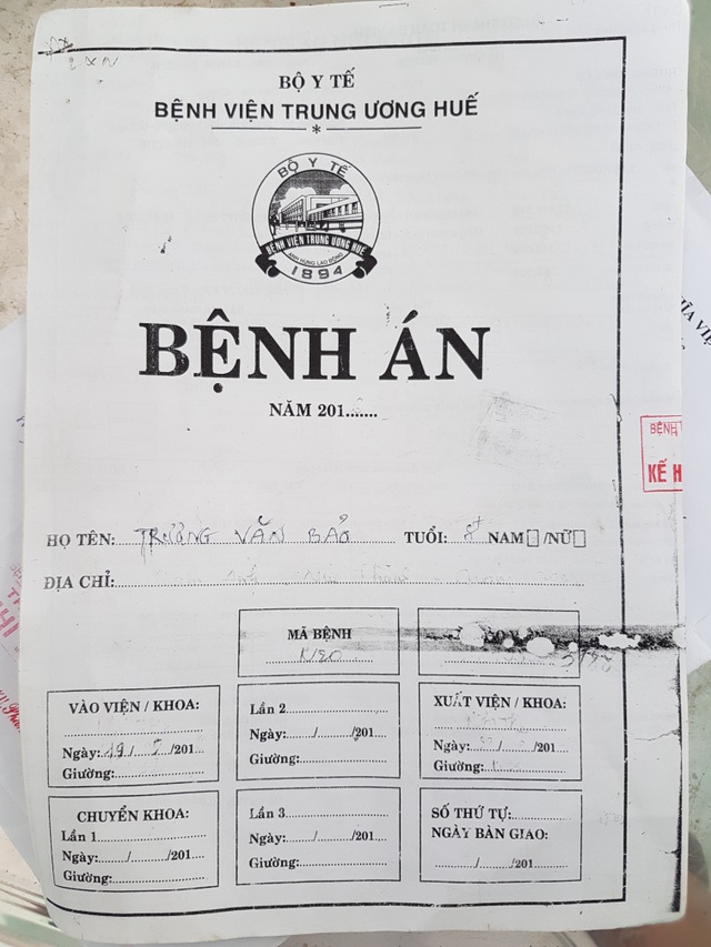 Thương bé 10 tuổi nguy kịch vì suy thận mãn giai đoạn cuối - 1 Thương bé 10 tuổi nguy kịch vì suy thận mãn giai đoạn cuối - 1