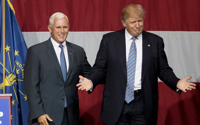 Phó tổng thống Mỹ thuê luật sư bảo vệ trong vụ điều tra về Nga - 1
Tổng thống Donald Trump (phải) và Phó tổng thống Mike Pence trong cuộc vận động tranh cử hồi năm ngoái. (Ảnh: Abcnews)