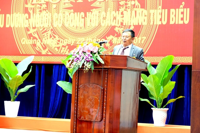 Người cựu chiến binh “mê” làm từ thiện - 1 Cựu chiến binh Nguyễn Văn Tuyên phát biểu trước các đại biểu nhân dịp Thủ tướng Nguyễn Xuân Phúc về tỉnh Quảng Nam gặp mặt, biểu dương người có công cách mạng tiêu biểu nhân kỷ niệm 70 năm ngày Thương binh – Liệt sĩ vào ngày 22/7 vừa qua