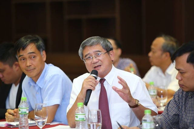 "Nhà nước phải gỡ bỏ những chính sách gây cản trở, hạn chế doanh nghiệp trong lĩnh vực CNTT" - 3 Ông Bùi Quang Ngọc, Tổng Giám đốc FPT