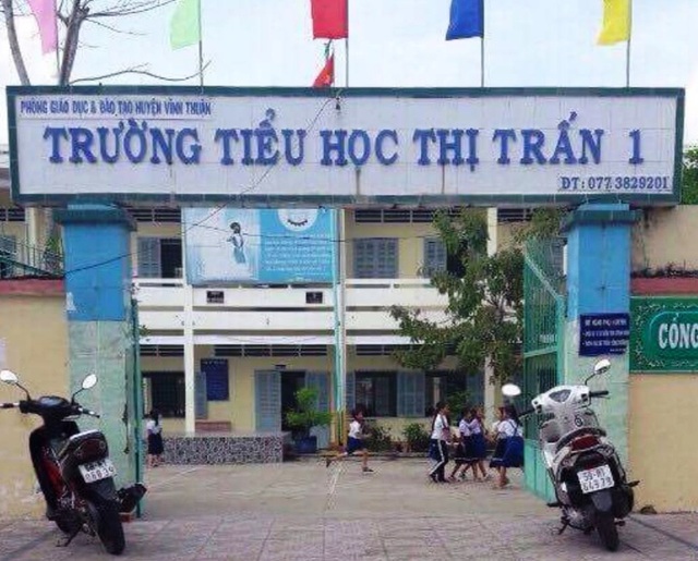Kiểm điểm hàng loạt cán bộ vụ “cô giáo chống tiêu cực bị cách chức” - 1
Trường tiểu học Thị trấn 1 (huyện Vĩnh Thuận, Kiên Giang) nơi cô Nguyễn Hoài Thu làm hiệu trưởng giai đoạn 2012-2017.