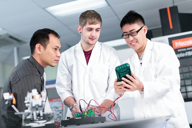 Du học Singapore : Ngành kỹ sư - một nghề kỹ thuật nhiều màu sắc - 1 Du học Singapore : Ngành kỹ sư - một nghề kỹ thuật nhiều màu sắc - 1