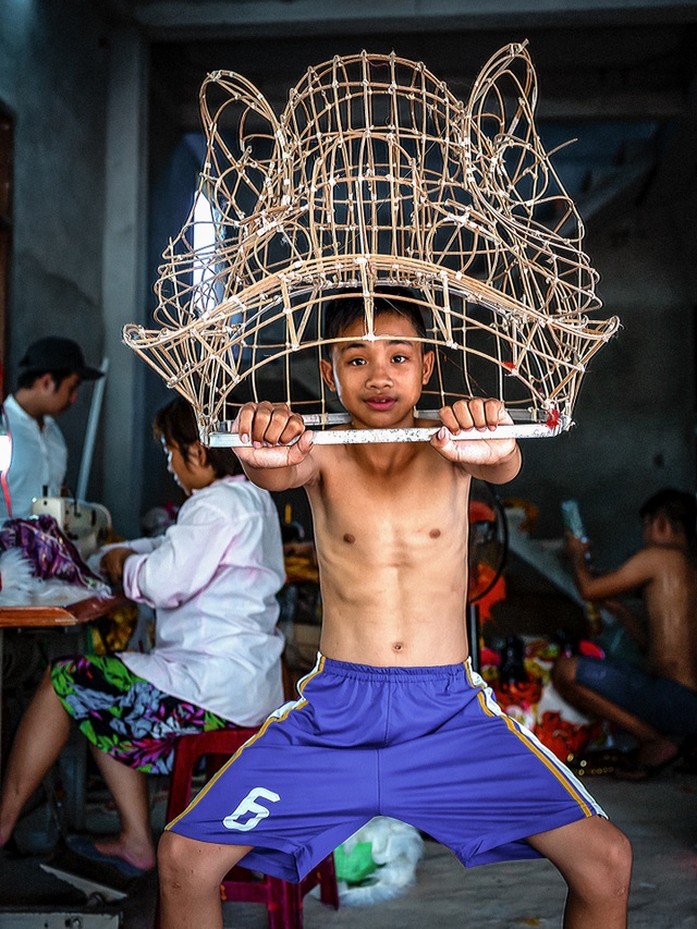 Lân - Tết Trung Thu phố Hội - 2
Đầu lân được làm từ những khung tre