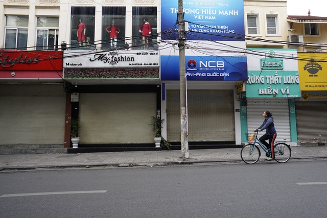 Hà Nội bình dị trong ngày đầu năm Đinh Dậu - 11 Phố Hàng Cót.