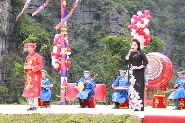 Ninh Bình: Rộn ràng lễ hội Tràng An - 15 Đờn ca tài tử Nam Bộ.