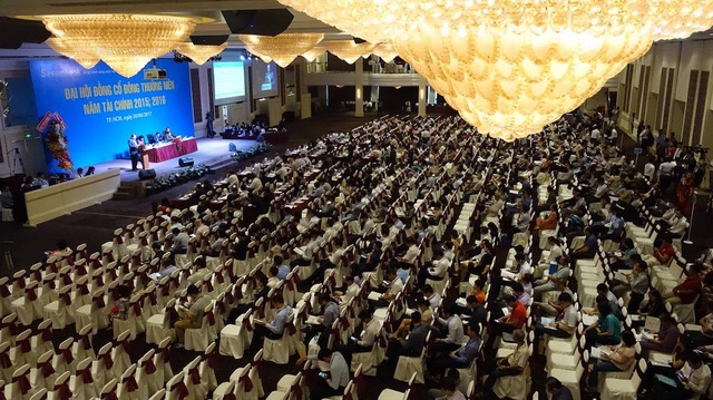 ĐHĐCĐ Sacombank: "Nóng" chuyện nhân sự chủ chốt hội đồng quản trị - 11 ĐHĐCĐ Sacombank: "Nóng" chuyện nhân sự chủ chốt hội đồng quản trị - 11