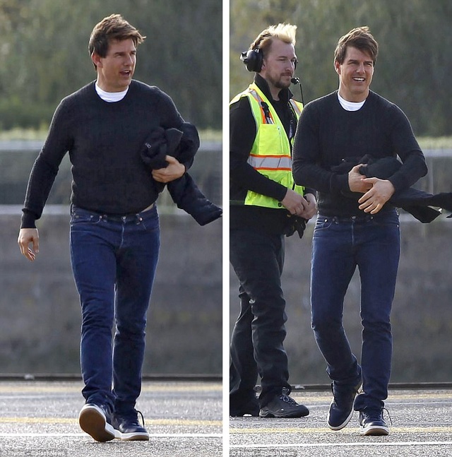 Tom Cruise gặp tai nạn trên phim trường “Nhiệm vụ bất khả thi 6” - 15 Gần đây, Tom Cruise đã luyện tập lại kỹ năng điều khiển trực thăng để chuẩn bị cho hoạt động ghi hình phần phim tiếp theo của “Top Gun” (Phi công siêu đẳng - 1986).