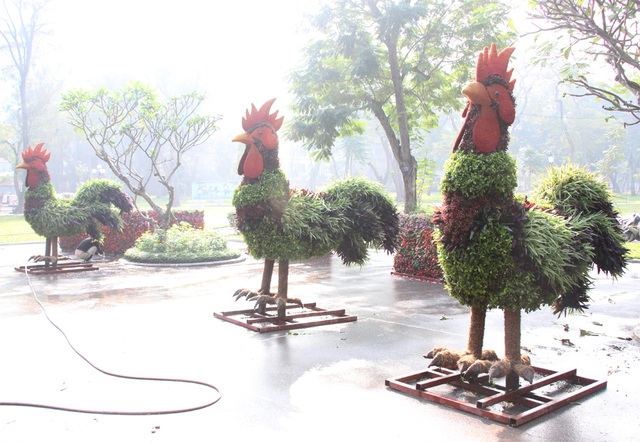 Cận cảnh 12 con giáp "khủng" trong công viên Thống Nhất - 1 Cận cảnh 12 con giáp "khủng" trong công viên Thống Nhất - 1