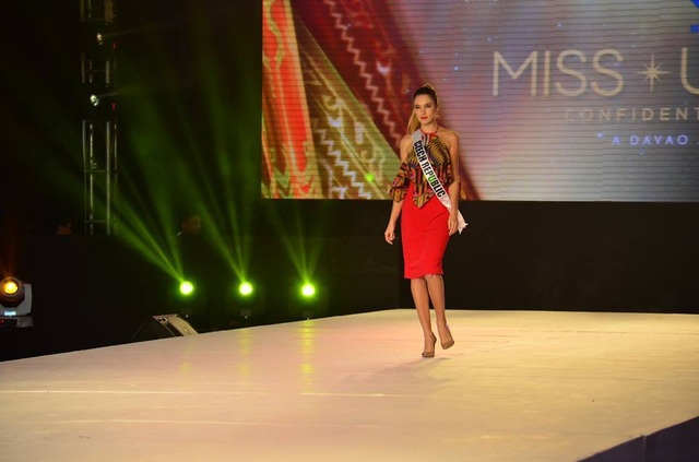 Ngắm các mỹ nhân Hoa hậu Hoàn vũ 2016 trình diễn thời trang - 43 Ngắm các mỹ nhân Hoa hậu Hoàn vũ 2016 trình diễn thời trang - 43