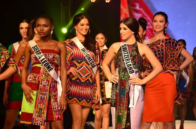 Ngắm các mỹ nhân Hoa hậu Hoàn vũ 2016 trình diễn thời trang - 35 Ngắm các mỹ nhân Hoa hậu Hoàn vũ 2016 trình diễn thời trang - 35