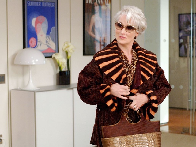 Bí mật về màu sơn móng tay quyền lực nhất - 6 Meryl Streep trong “The Devil Wears Prada” (Yêu nữ thích hàng hiệu - 2006)