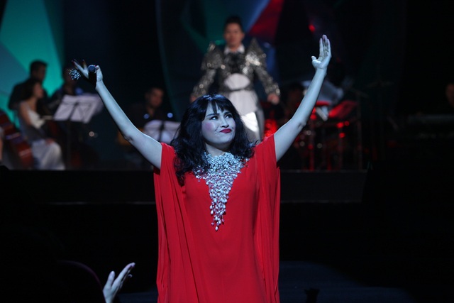 Diva Hồng Nhung nằm ngửa hát, Tùng Dương bật khóc trên sân khấu - 14 Diva Hồng Nhung nằm ngửa hát, Tùng Dương bật khóc trên sân khấu - 14