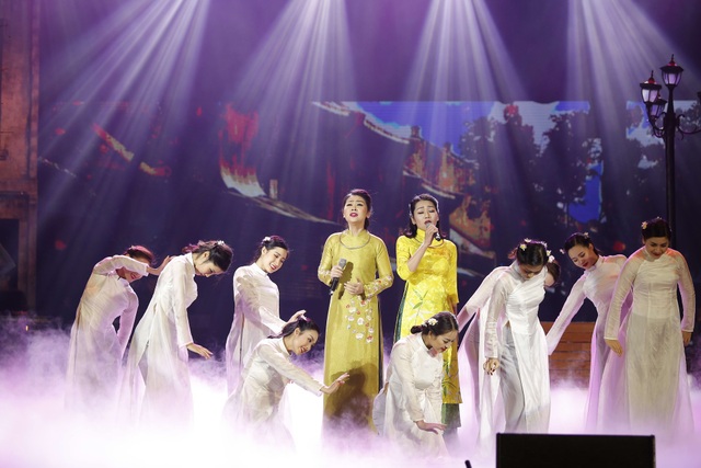 Diva Mỹ Linh bị run và căng thẳng khi song ca với NSƯT Tấn Minh - 10 Diva Mỹ Linh bị run và căng thẳng khi song ca với NSƯT Tấn Minh - 10