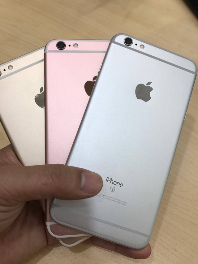 iPhone 6S khóa mạng giá khoảng 6,2 triệu đồng