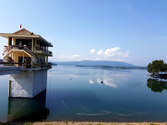 Gần 20 triệu ngày công làm nên kỳ tích thủy lợi Phú Ninh - 2 Hồ Phú Ninh đóng góp rất lớn vào sự phát triển kinh tế - xã hội của Quảng Nam