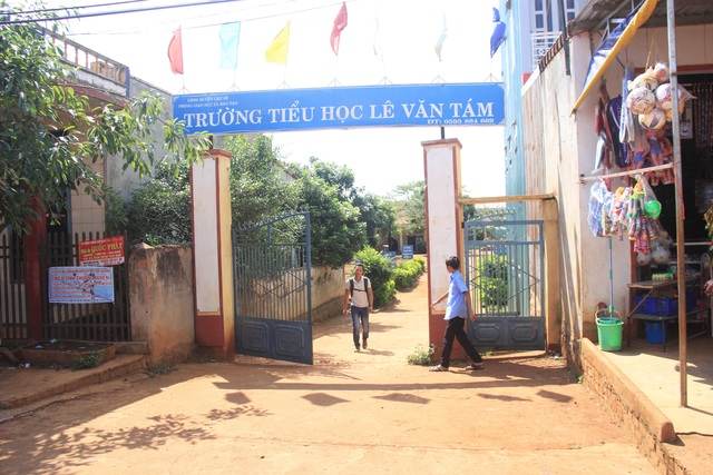 Kế toán trường tiểu học chiếm dụng hơn 250 triệu vào tài khoản riêng - 1
Trường TH Lê Văn Tám nơi xảy ra vụ việc