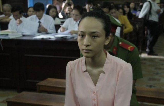 Người phụ nữ quyền lực đằng sau Hoa hậu Phương Nga là ai? - 1 Hoa hậu Phương Nga cho rằng mình chỉ khai theo lời bà Mai Phương.