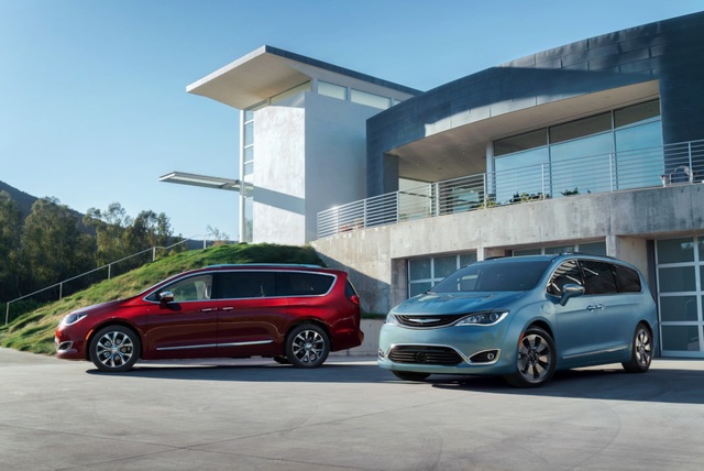 Công bố giải Xe của năm 2017 tại Bắc Mỹ - 3
Chrysler Pacifica