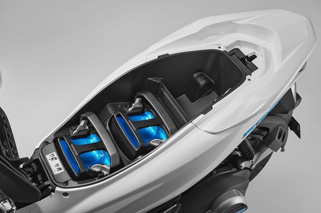 Honda ra mắt PCX dùng động cơ hybrid - 6 Honda ra mắt PCX dùng động cơ hybrid - 6