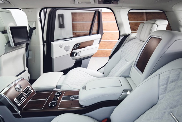 Range Rover SVAutobiography 2018 - Một lựa chọn thay thế Bentley Bentayga - 15 Range Rover SVAutobiography 2018 - Một lựa chọn thay thế Bentley Bentayga - 15