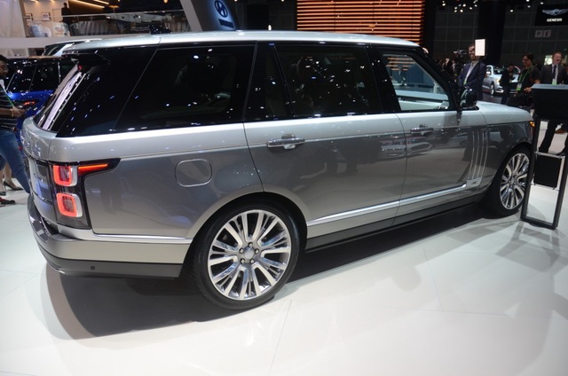 Range Rover SVAutobiography 2018 - Một lựa chọn thay thế Bentley Bentayga - 8 Range Rover SVAutobiography 2018 - Một lựa chọn thay thế Bentley Bentayga - 8