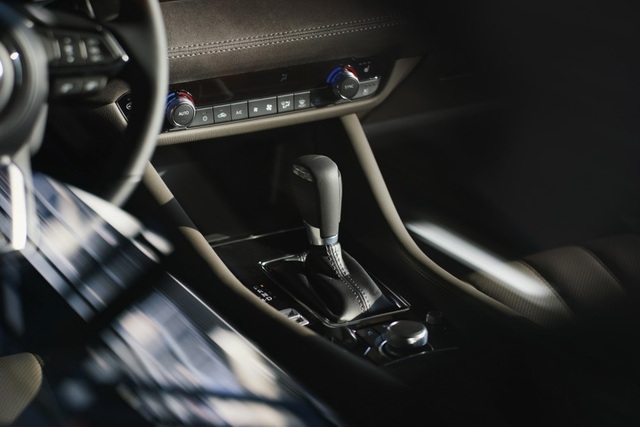 Mazda6 phiên bản nâng cấp chính thức ra mắt - Động cơ mới - 11 Mazda6 phiên bản nâng cấp chính thức ra mắt - Động cơ mới - 11