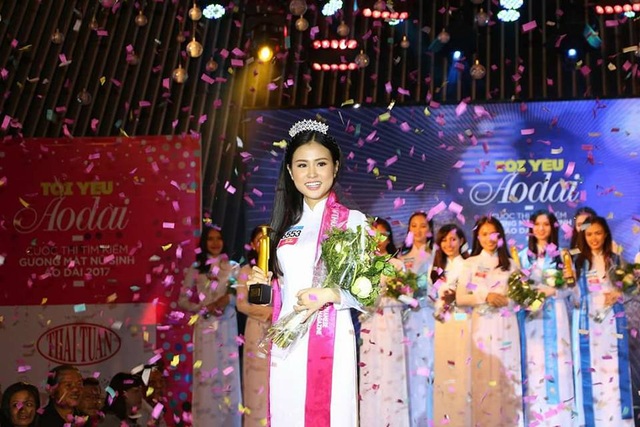 Cô gái 16 tuổi, cao 1m70 đăng quang "Gương mặt nữ sinh áo dài 2017" - 1 Cô gái 16 tuổi, cao 1m70 đăng quang "Gương mặt nữ sinh áo dài 2017" - 1