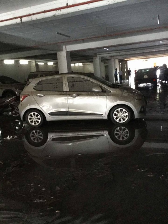 Tầng hầm giữ xe biến thành "biển nước" - 7 Tầng hầm giữ xe biến thành "biển nước" - 7