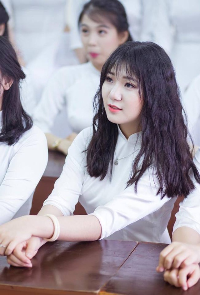 Thủ khoa trường Báo: Dám chơi, dám đam mê và chấp nhận thử thách - 2
Ngọc Khánh từng biết đứng dậy sau những vấp ngã đầu tiên.